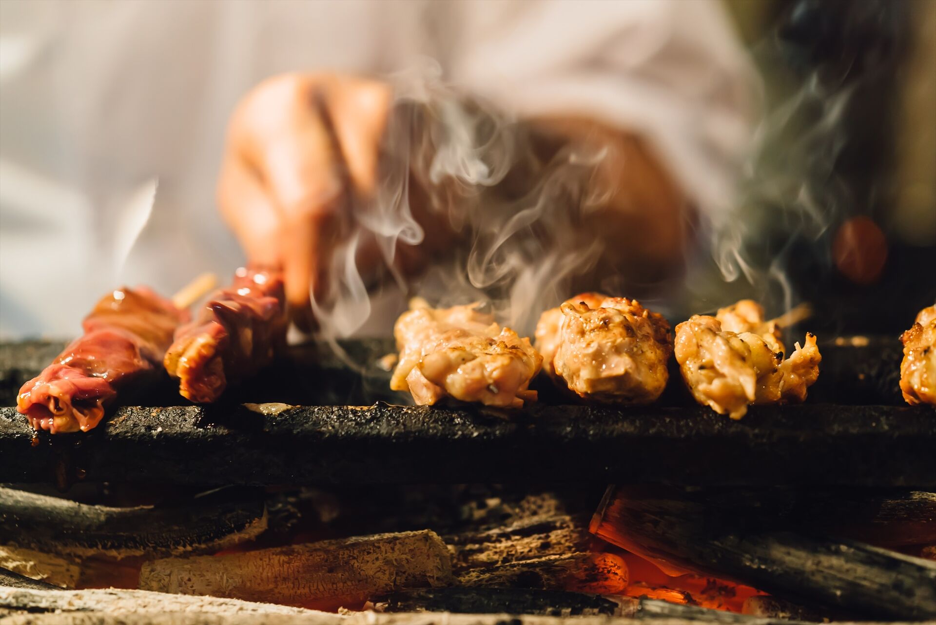 奥三河高原で育った鶏肉を使ったこだわりの焼き鳥をご提供